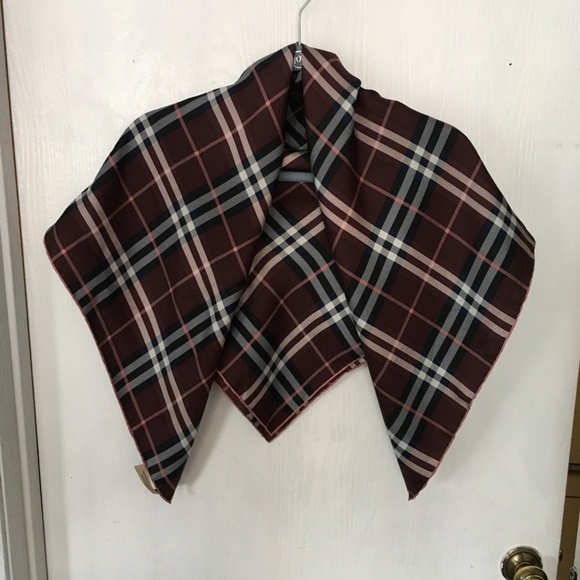 AuthenticBurberry Castleford Check Silk Scarf - Picture 5 of 7